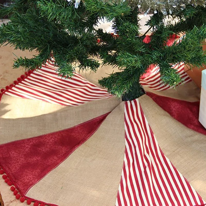 burlap Christmas tree skirt - Image 2