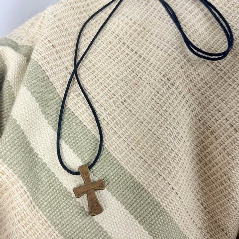 wooden cross necklace - Image 3